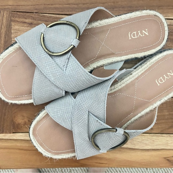 Rossi Slide Sandal NYDJ size 8‎ - Picture 9 of 11